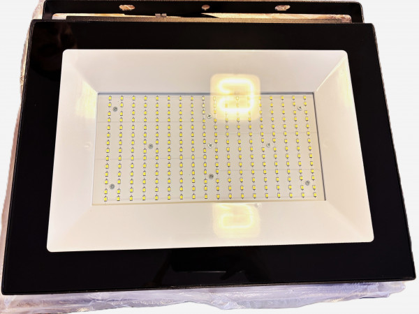 Led reflektor 200W 6400K